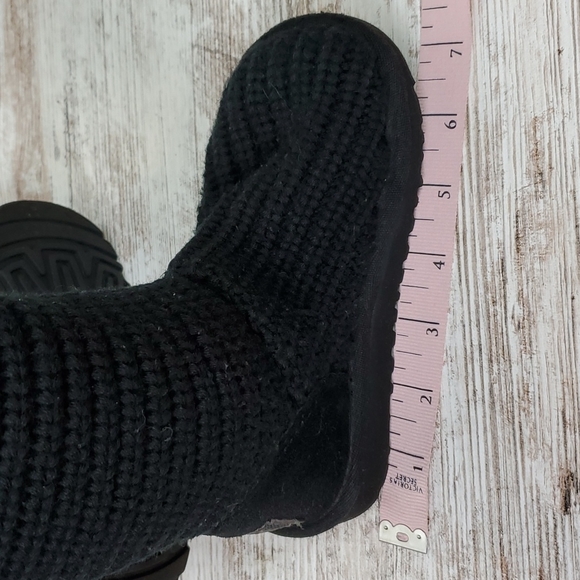 UGG Australia Classic Cardy 5649 Black Crochet Little Girls 9 - Picture 10 of 12